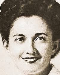 Woman who ended war with kiss dies aged 92