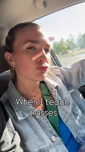 Okay I want to know what color you see. Blonde or brunette? I mean, I love  her bright blonde but this blendy brunette?! What do you think?! Literally  this is my prediction