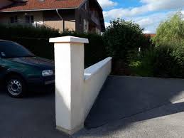 Couronnement Chapeau De Pilier Chaperon Pointe Diamant Lisse Gamme Tradition Dessus De Muret Pierre Reconstituee Couvre Mur