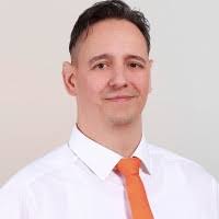 10+ "Laszlo Eross" profiles