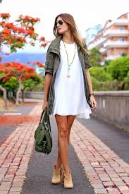 Stylist Tips How To Wear Fringe Fashion Fashion Trends How To Wear
