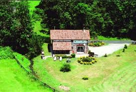 Gite A Saint Jean Le Vieux Pyrenees Atlantiques Gaztelia Gites De France Bearn Pays Basque Gite De France Maison Basque Gite