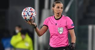 World'S Oldest Referee From Sheffield Still 'Runs Across The Entire Pitch'  Aged 89 | Itv News Calendar