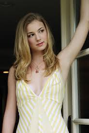 She first came to prominence for her work with producer greg berlanti, who cast her as a series r. Wallpaper Emily Vancamp Women Actress Necklace Striped Dress Long Hair Armpits 1000x1482 Lagito37 1763935 Hd Wallpapers Wallhere