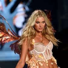 Gigi dropped out of the show in china last minute after she was reportedly denied a visa to enter the country. Gigi Hadid Der Kurvigste Victoria S Secret Engel Aller Zeiten Bunte De