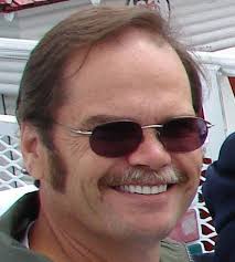 What is a good beginner saw for cutting rocks?