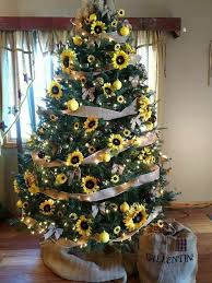 Beautiful Sunflower Themed Christmas Tree Christmas Tree Themes Creative Christmas Trees Christmas Tree Decorations