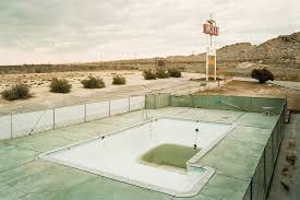 Unexpectedly Sublime Photos Of Empty Motel Pools Empty Pool Pool Photography Abandoned