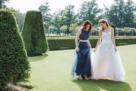 Kontaktieren sie hochzeitsspeicher wenn sie in ihrer gegend nach einem seriösen ansprechpartner für abendkleider, hochzeitskleider, brautkleider, brautmode, hochzeitsanzüge und hochzeitsanzüge gegoogelt haben. Sina C Kurschat Brautmode In Leverkusen