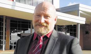 Lornshill head teacher resigns