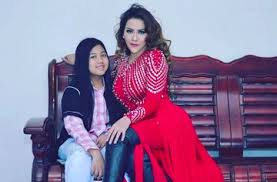 Live perform nita thalia #glegar49thradiodahlia 01 desember 2019 di lap. Momen Hangat Nita Thalia Dengan Putri Kesayangannya Foto 1