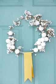 Sets decorative sculptures decorative wall art sets figurines novelty sculpture lights party banners party centerpieces party cutouts party decorating kits party kits plush figurines santa figurines santa sculptures sitting shelf figurines. 32 Winter Wonderland Christmas Decorating Ideas Allfreeholidaycrafts Com