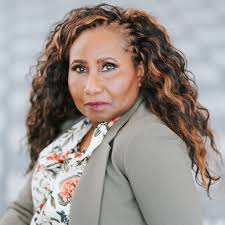 Rose Diggs's Instagram, Twitter & Facebook