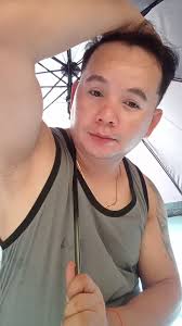 Plarn mat with blue and red accent colors