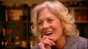 Neck accidentally snapped when her scarf gets caught in the rear wheel of her car. Oscar Winning Actress And Human Rights Campaigner Vanessa Redgrave To Visit Dmu