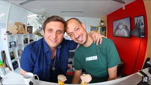 Probablement la vidéo la plus émouvante de notre chaîne. Mcfly Et Carlito Offrent Des Videos Personnalisees Pour Les Deux Ans De Leur Chaine Les Gens D Internet Influence Social Media