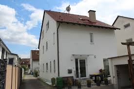 Kaufen von einem haus ist eine ideale lösung für alle, die einen sicheren job, genug einkommen und einen wunsch haben, lange am gleichen ort zu leben. Haus Kaufen Frankfurt Am Main Hauskauf á… Wohnungsmarkt24 De