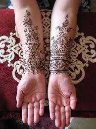 For instance, henna tattoos placed on the palms have been said to allow the person to be able to receive and offer blessings. 18 Henna Wrist Tattoos That Are Very Cute Styleoholic