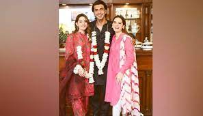 Everyone was having a thought that it is minal khan going to marry his beau ahsan mohsin ikram. Aiman Khan Shares Adorable Snap With Minal Khan Ahsan Mohsin Ikram