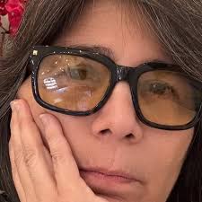 Yo tenía un 16 pro, pero al parecer estaba defectuoso y me aceptaron la  devolución