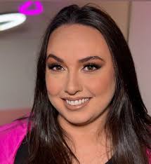 Layza Scherer Beauty Artist