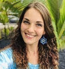 Juliana Dyer's Instagram, Twitter & Facebook