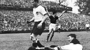 Chaque jour, patrick lemoine nous raconte un match qui a marqué l'histoire des coupes du monde, de 1930 à nos jours. Euro 2016 Comment La Hongrie Des Annees 1950 A Gache La Meilleure Equipe De Tous Les Temps