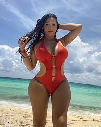 Instagram star misssperu beautiful model looks like. Pin On Zhopa