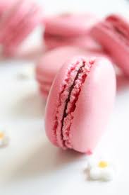 Macarons Framboise Lyg En 2020 Macaron Framboise Recette Macaron Framboise Macaron
