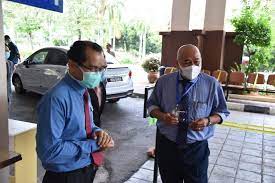 Caj bagi satu lawatan (termasuk segala siasatan): Timbalan Menteri Kesihatan 1 Hantar Juadah Berbuka Puasa Untuk Frontliners Klinik Kesihatan Presint 9 The Malaya Post