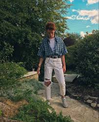 For example, take a plain pair of cream converse shoes and decorate them with repeating cute objects like cats or ice cream cones. Buy Aesthetic Guy Outfit Cheap Online