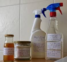 Tout Nettoyer Dans La Maison Avec 3 Produits Bicarbonate Vinaigre Et Savon Noir Cliquez Ici Pour To Nettoyant Multi Usage Nettoyer Maison Produit Nettoyage