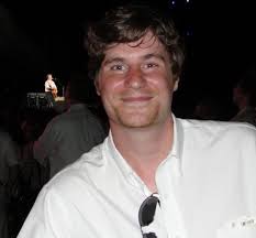 Alex Lear's Instagram, Twitter & Facebook