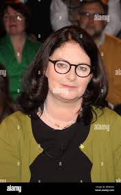 Schwarz hi-res stock photography and images