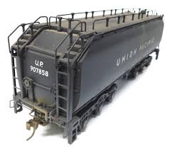 Lionel 6-38007 Union Pacific TMCC Scale Auxiliary Water Tender (Black)
