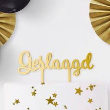 Morgen volgen uitslagen havo en vwo @examengeslaagd. Taarttopper Geslaagd Partydeco Nl