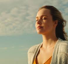 H Margaret Atwood, ο Salman Rushdie, o Paul Auster και πάνω από 1.000  συγγραφείς «υπογράφουν» με το μέρος της Ουκρανίας