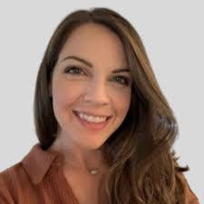 Rebecca Spence's Instagram, Twitter & Facebook