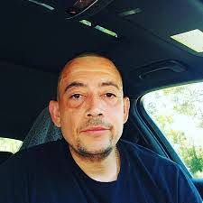 Carlos Bruner's Instagram, Twitter & Facebook