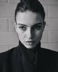 Debutto al Teatro di Taormina!✨🎭🎬 con “Una Giovane attrice in cerca di  Luce”. Un omaggio alle vittime della guerra. L'adrenalina prima di salire  sul mio primo palco, un palco MAGICO. Spalti pieni,