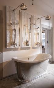 Zu Einer Exklusiven Badewanne Gehort Naturlich Auch Die Passende Armatur Bei Traditional Bathrooms Finden Sie Ei Badewanne Traditionelle Bader Badezimmerideen