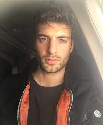 Arthur Vaz (arthurvaz1801)