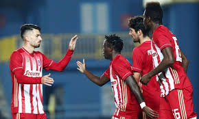 Δεν άλλαξε δραματικά η κατάσταση στις θέσεις που δίνουν ευρωπαϊκό εισιτήριο, έπειτα και τη διεξαγωγή της 6ης αγωνιστικής των πλέι οφ της σούπερ λιγκ. Panaitwlikos Olympiakos H Kritikh Twn Peiraiwtwn Podosfairo Kypello Elladas Panaitwlikos Olympiakos Sport Fm Gr Bwinspor Fm 94 6