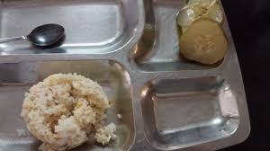 Almuerzo en el Preuniversitario...