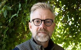 Komikeren Casper Christensen efter dåb: For mig er Jesus som en vejviser og  storebror