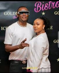 Blogger edgar obare calls himself 'his teaness' and he has been serving 'tea' to his online his acts have attracted various opinions. Arrowboy Has Been Married For Ten Years Edgar Obare Exposes Rocky S Trendy News