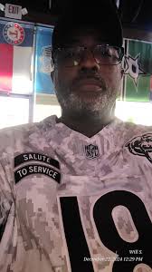 Sitting in the official Bears bar here in Richardson, TX watching this BS