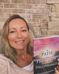 Mom of four seeking podcast interview opportunities