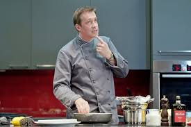 Freue mich darauf mein kleid endlich meinem zukünftigen ehemann stolz zu präsentieren. Alexander Herrmann Privat Daheim Bringt Diese Frau Den The Taste Star Zum Kochen News De