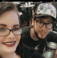 Are online friends always at the top of the list?